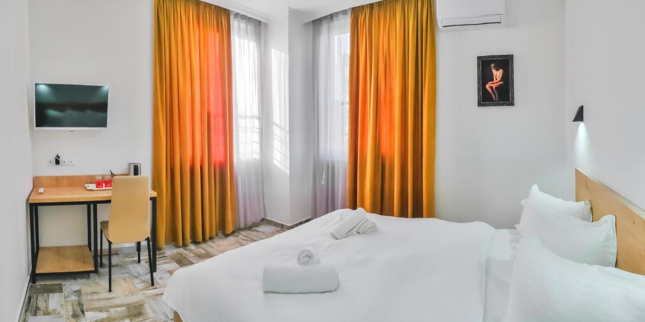 Westay Hotel ティビリシ エクステリア 写真